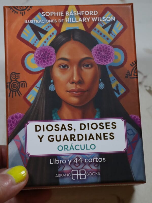 Diosas, dioses y guardianes